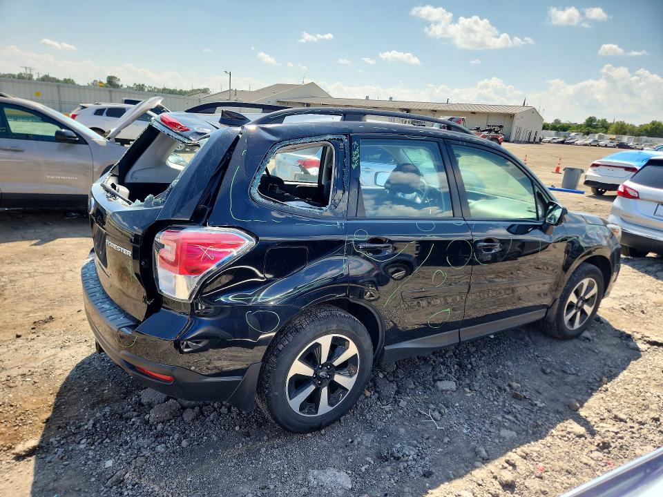 Foto 3 de la subasta – 2018 SUBARU FORESTER con VIN JF2SJABC4JH462889