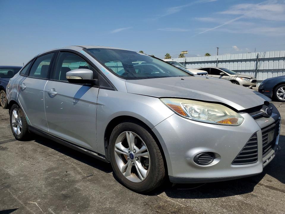 Photo 4 from auction – 2014 FORD FOCUS with VIN 1FADP3F29EL230915