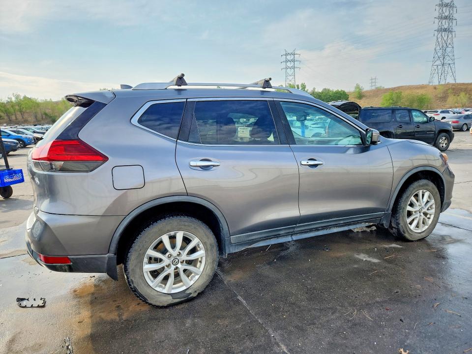 Photo 3 from auction – 2017 NISSAN ROGUE with VIN KNMAT2MV1HP605936