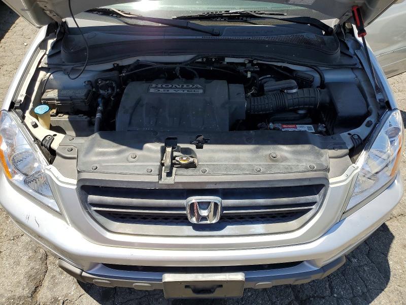 Photo 12 from auction – 2005 HONDA PILOT with VIN 2HKYF18645H531194