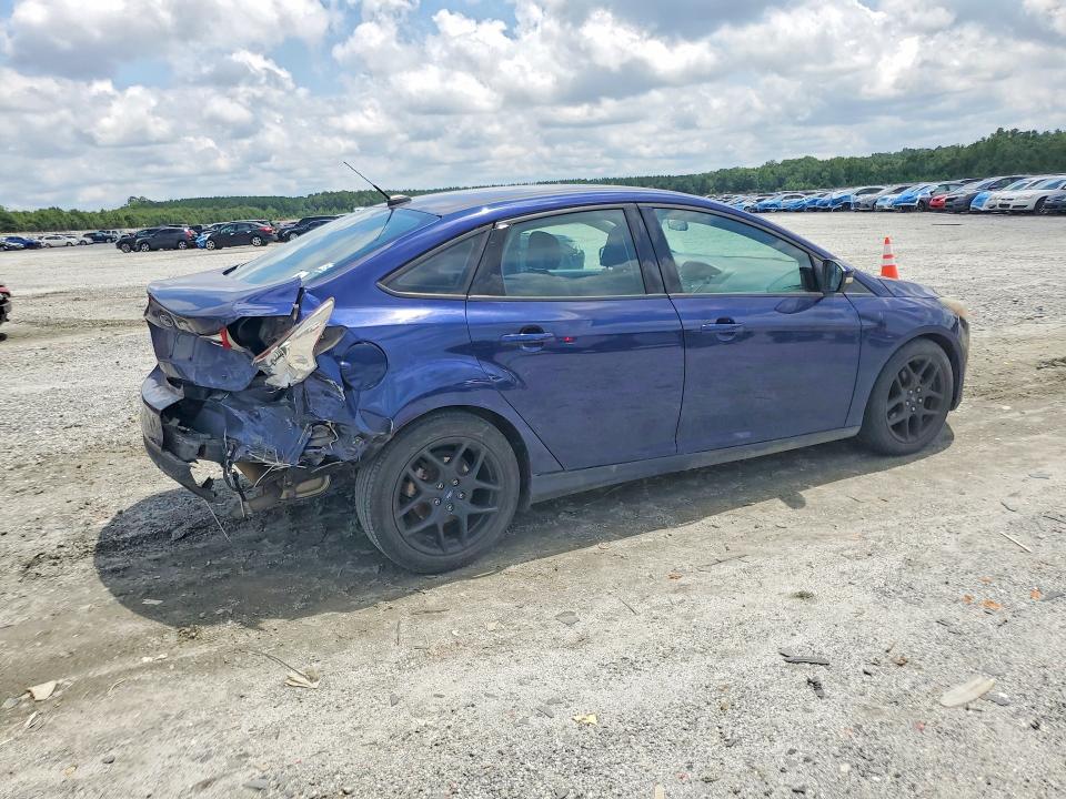 Photo 3 from auction – 2016 FORD FOCUS with VIN 1FADP3F29GL313182