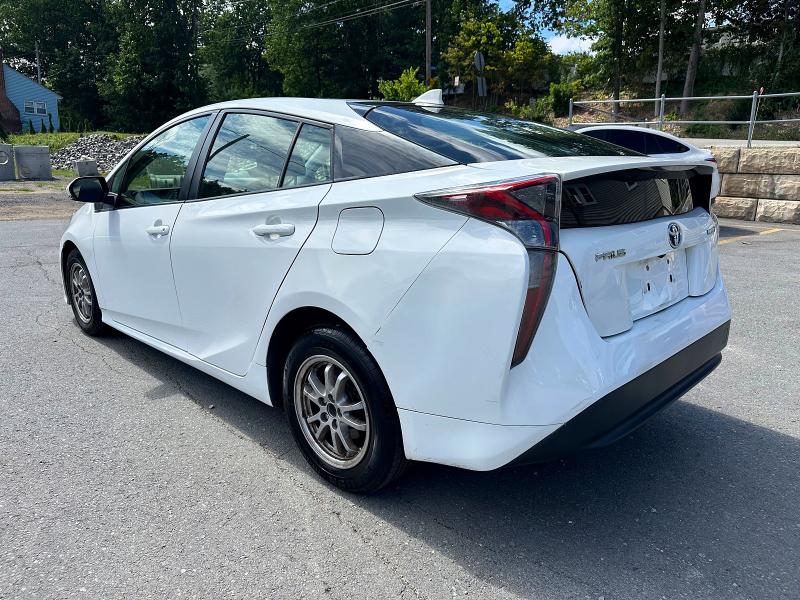 Photo 2 from auction – 2018 TOYOTA PRIUS with VIN JTDKBRFU9J3060117