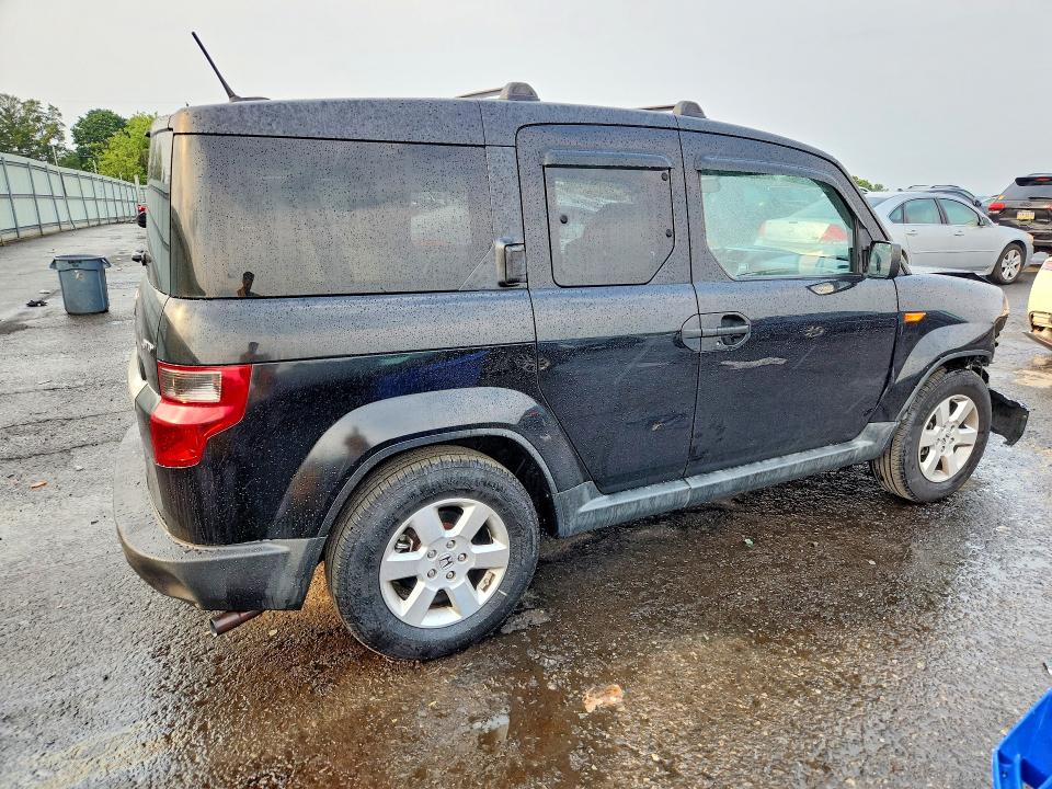 Photo 3 from auction – 2011 HONDA ELEMENT with VIN 5J6YH2H76BL007247