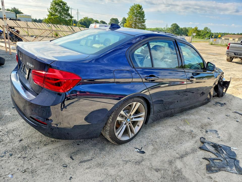 Photo 3 from auction – 2016 BMW 328 with VIN WBA8E3C56GK502231