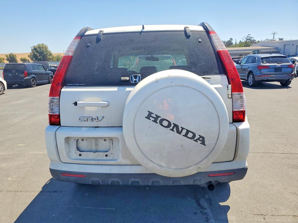 صورة رقم 6 من المزاد - 2005 HONDA CR-V مع VIN JHLRD78985C016804