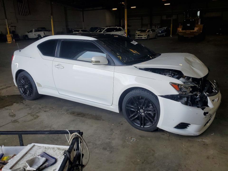 Photo 4 from auction – 2011 SCION TC with VIN JTKJF5C70B3007243