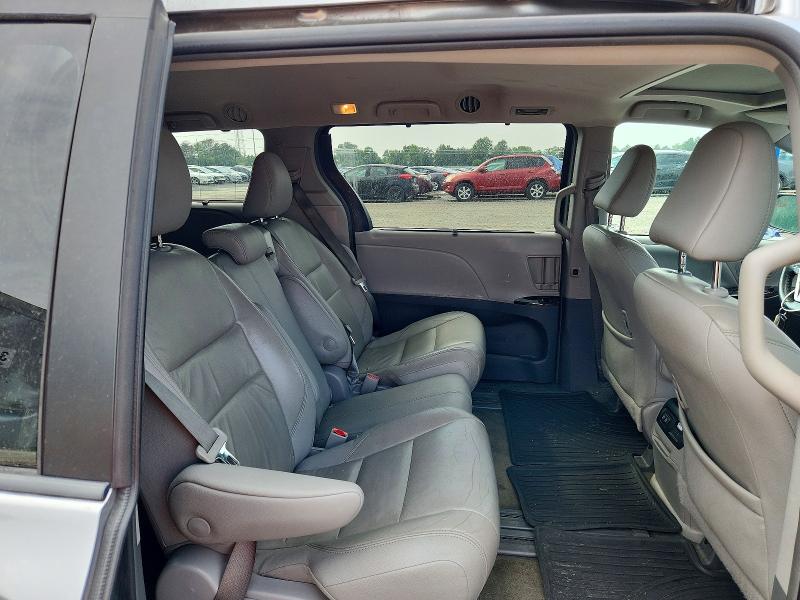 Photo 11 from auction – 2018 TOYOTA SIENNA with VIN 5TDYZ3DC7JS928479