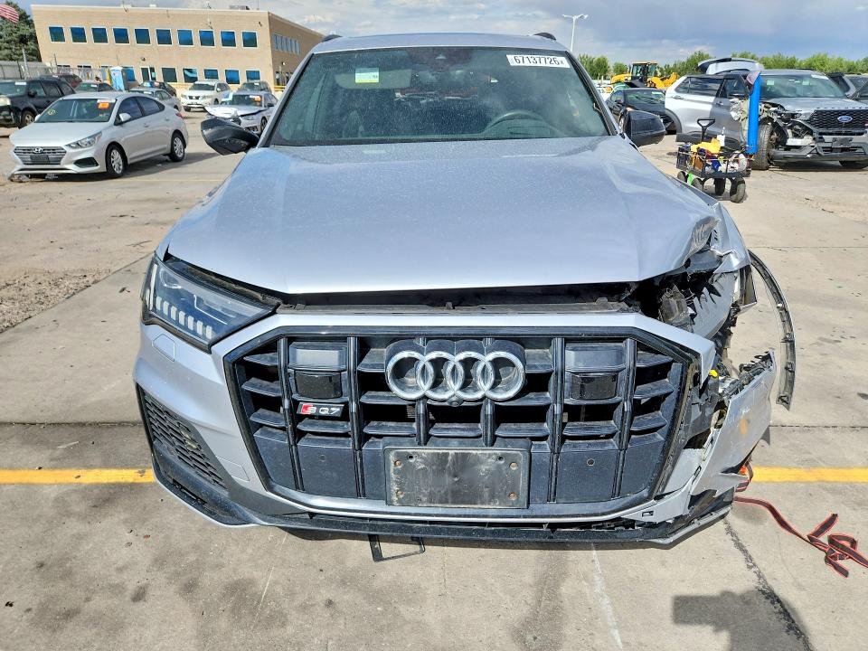 Photo 5 from auction – 2020 AUDI SQ7 with VIN WA1VWAF76LD013518