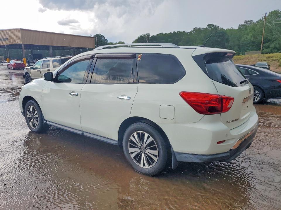 Photo 2 from auction – 2017 NISSAN PATHFINDER with VIN 5N1DR2MN1HC653466