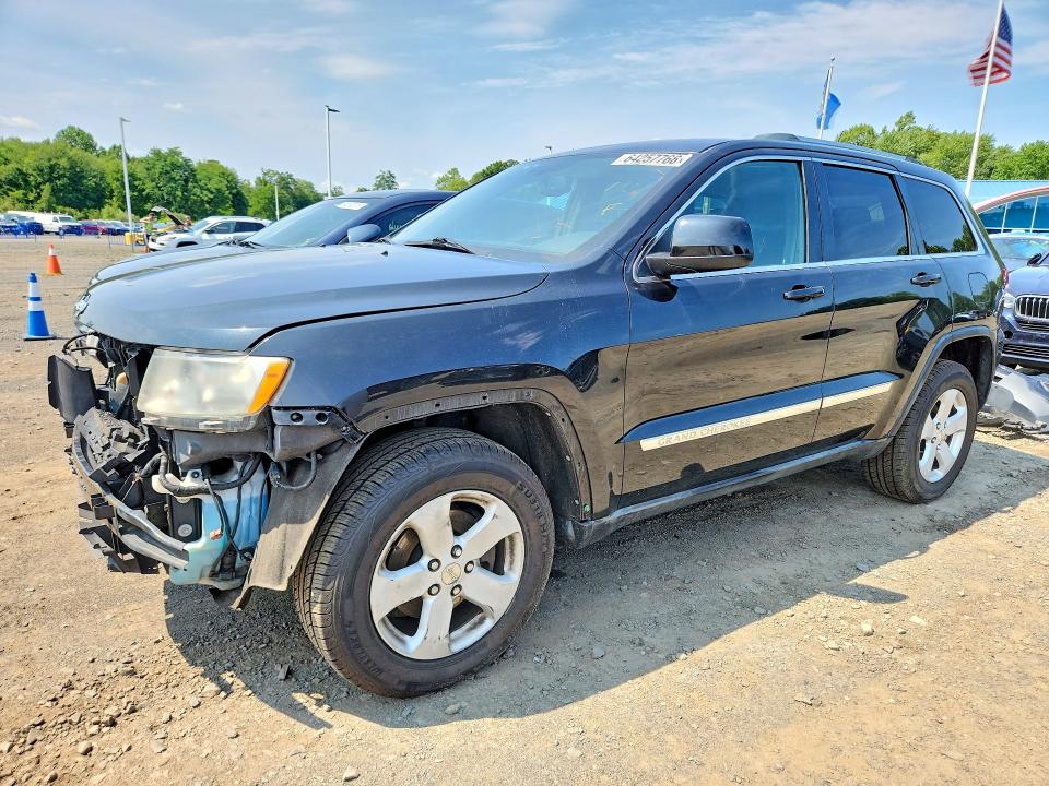JEEP GRAND CHEROKEE 2011 with VIN 1J4RR4GG8BC570511 - Photo from auction