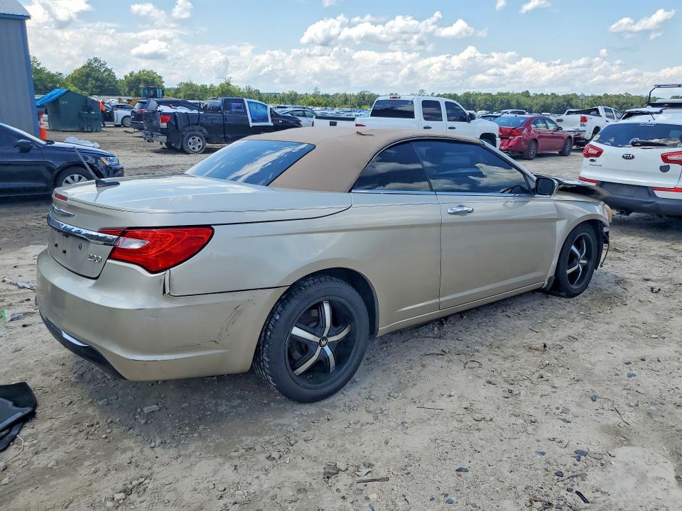 Photo 3 from auction – 2013 CHRYSLER 200 with VIN 1C3BCBFG8DN669078