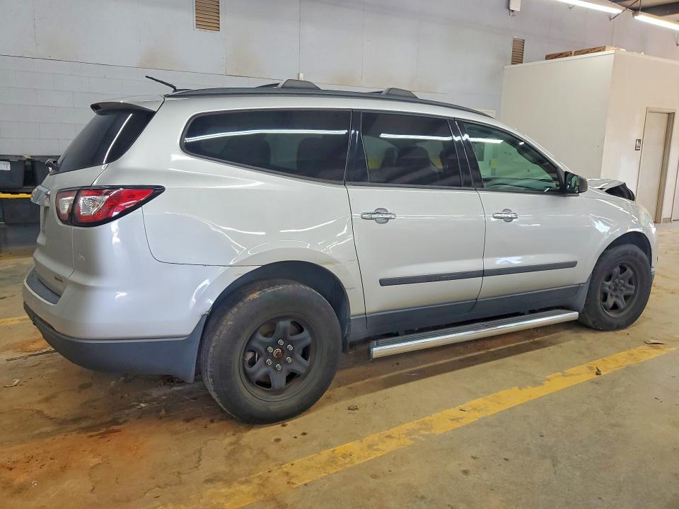 Photo 3 from auction – 2017 CHEVROLET TRAVERSE with VIN 1GNKVFKD1HJ267996