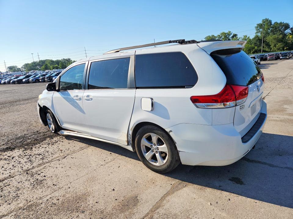Photo 2 from auction – 2013 TOYOTA SIENNA with VIN 5TDKK3DC6DS399640