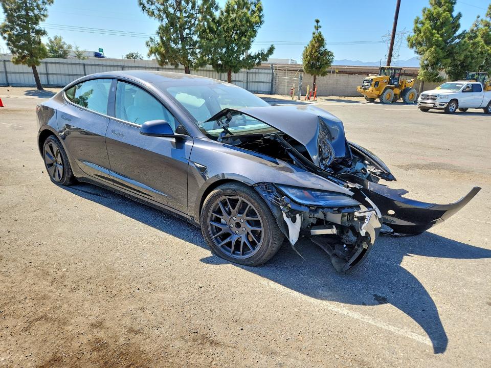Снимка 4 от търг – 2025 TESLA MODEL 3 с VIN 5YJ3E1EA1SF002270