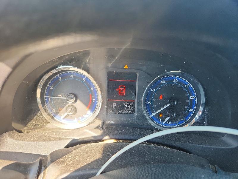 Photo 9 from auction – 2019 TOYOTA COROLLA with VIN 2T1BURHE8KC247115