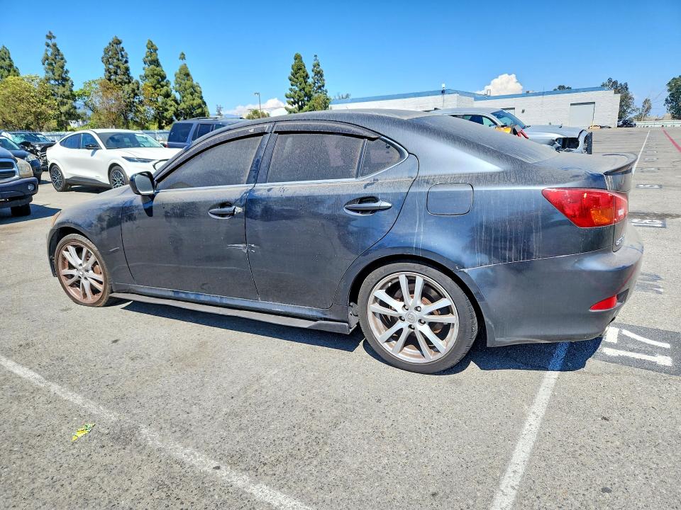 Photo 2 from auction – 2006 LEXUS IS with VIN JTHBE262862004775