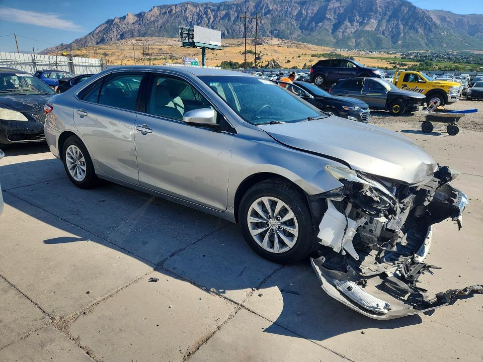 Photo 4 from auction – 2016 TOYOTA CAMRY with VIN 4T4BF1FK0GR559316