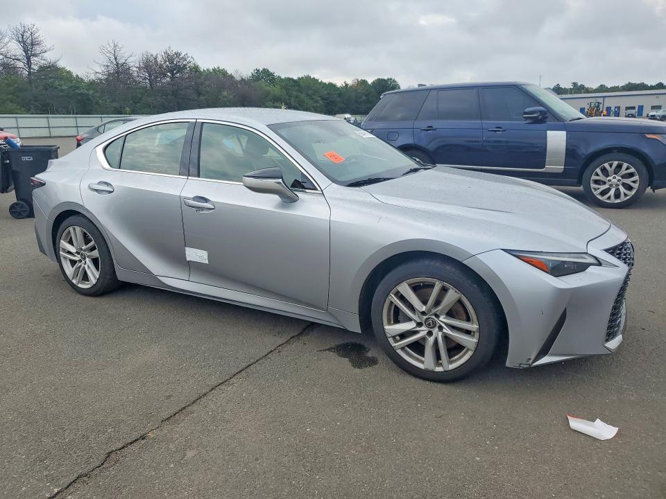 Photo 4 from auction – 2021 LEXUS IS with VIN JTHA81F20M5047371