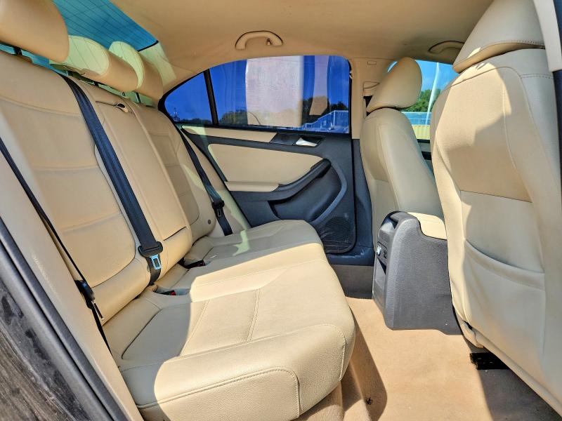 Photo 10 from auction – 2012 VOLKSWAGEN JETTA with VIN 3VWDP7AJ5CM369125