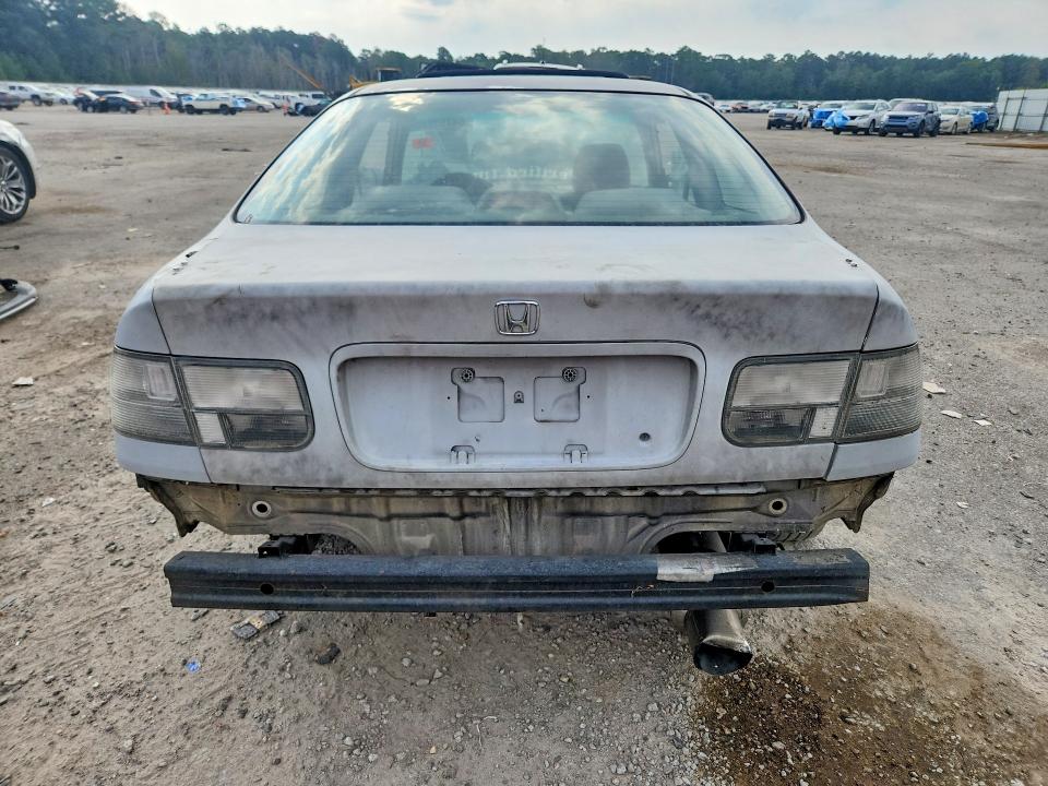 Photo 6 from auction – 1998 HONDA CIVIC with VIN 1HGEJ8149WL044784