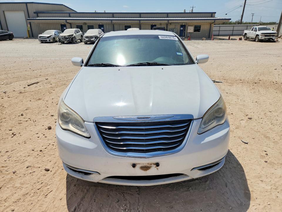 Photo 5 from auction – 2014 CHRYSLER 200 with VIN 1C3CCBBG8EN114529