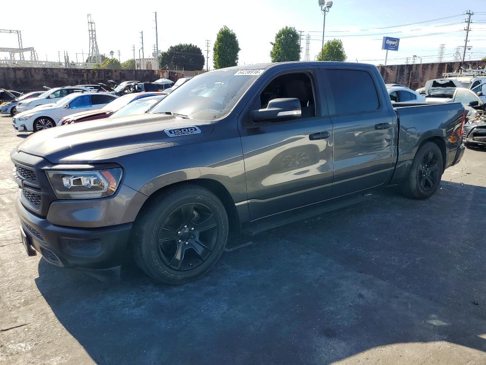 RAM 1500 2019 مع رقم تعريف المركبة 1C6RREGT1KN612182 - صورة من المزاد