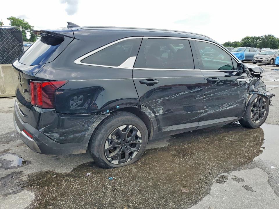 Photo 3 from auction – 2026 KIA SORENTO with VIN 5XYRL4JC0TG410620