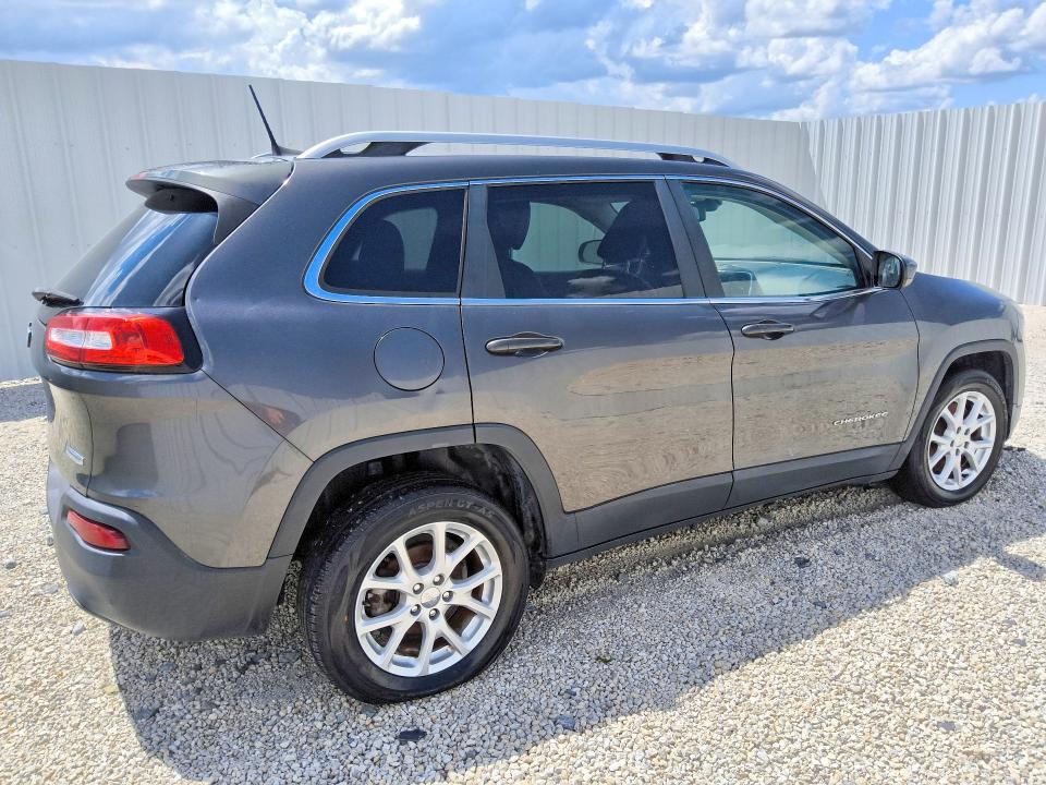 Photo 3 from auction – 2018 JEEP CHEROKEE with VIN 1C4PJLLB4JD568885