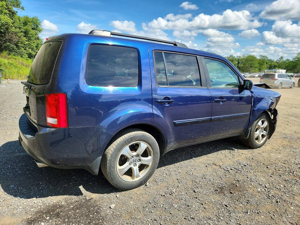 Photo 3 from auction – 2015 HONDA PILOT with VIN 5FNYF4H48FB038876