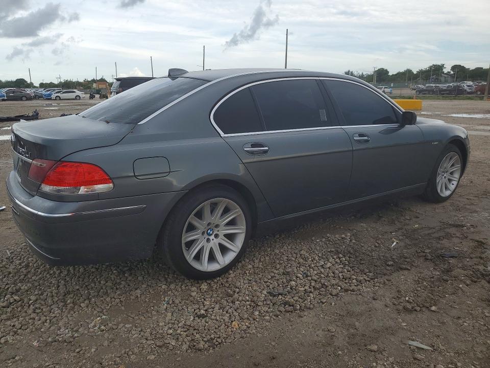 Photo 3 from auction – 2006 BMW 750 with VIN WBAHN835X6DT63348