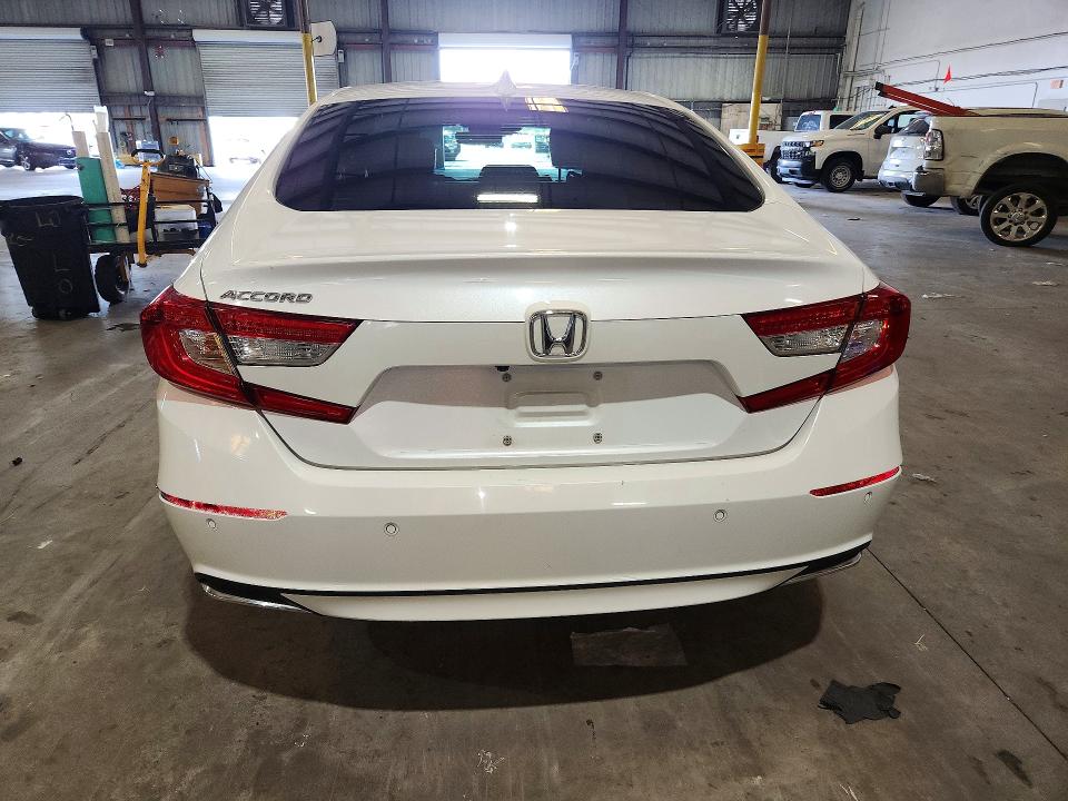Photo 6 from auction – 2022 HONDA ACCORD with VIN 1HGCV1F50NA050424