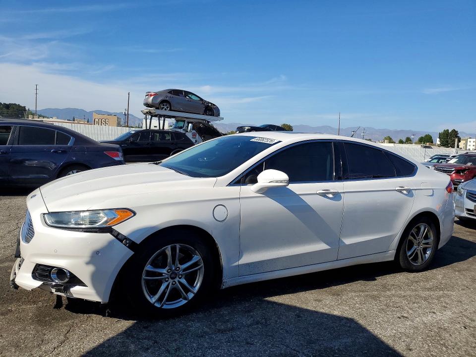 FORD FUSION 2016 with VIN 3FA6P0SU5GR157013 - Photo from auction