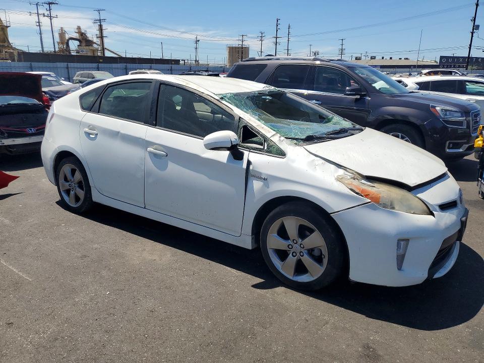 Photo 4 from auction – 2013 TOYOTA PRIUS with VIN JTDKN3DU2D1648075