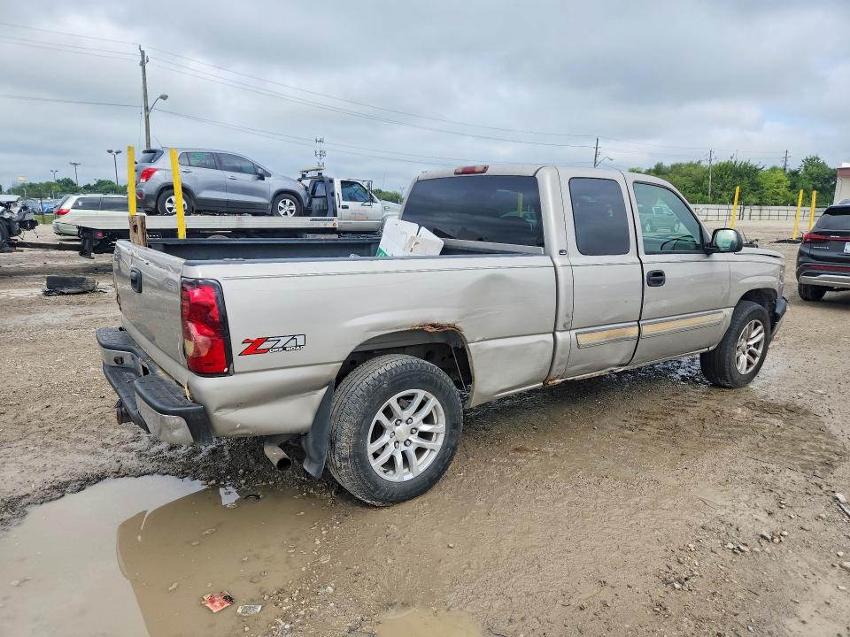 Zdjęcie 3 z aukcji – 2004 CHEVROLET SILVERADO z VIN 1GCEK19T84E141202