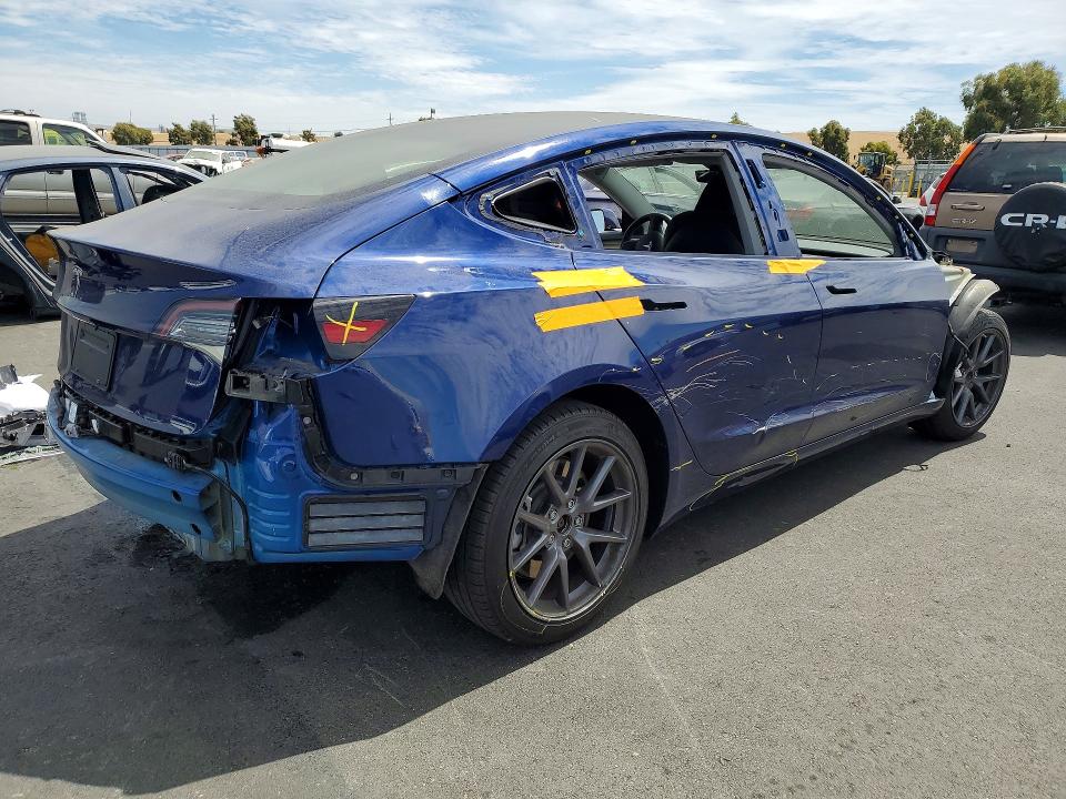 Photo 3 from auction – 2023 TESLA MODEL 3 with VIN 5YJ3E1EA1PF487632