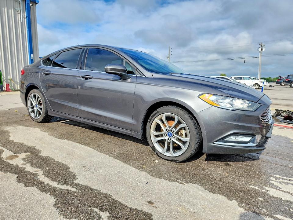 Photo 4 from auction – 2017 FORD FUSION with VIN 3FA6P0T95HR144967
