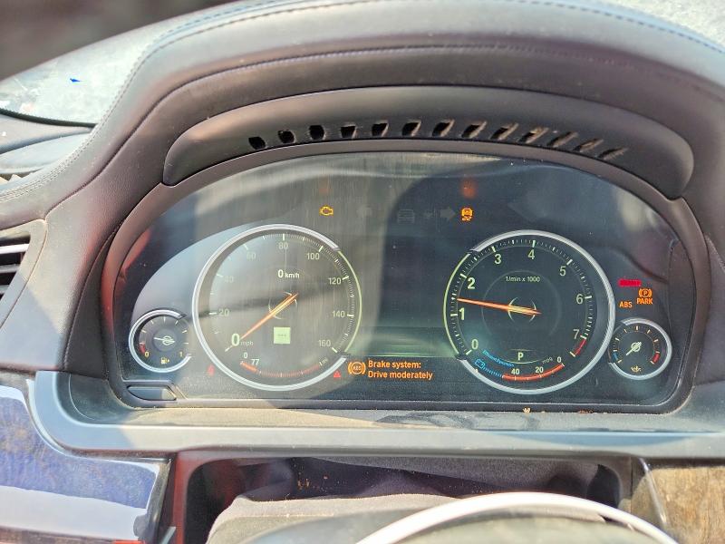 Photo 9 from auction – 2014 BMW 750 with VIN WBAYF8C58ED142486