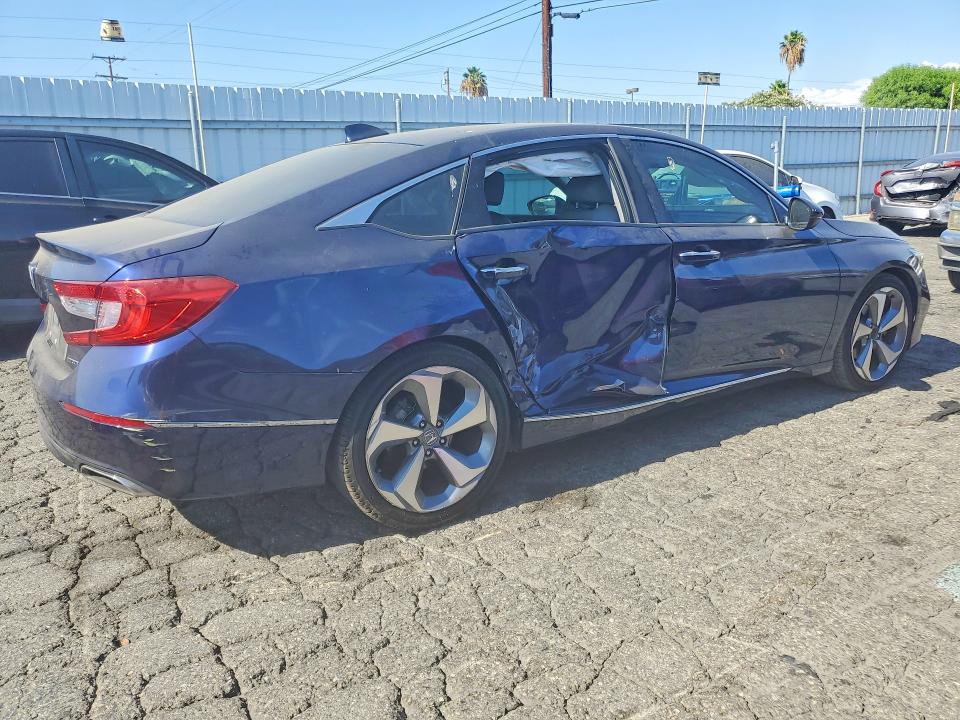 Photo 3 from auction – 2018 HONDA ACCORD with VIN 1HGCV1F90JA003763