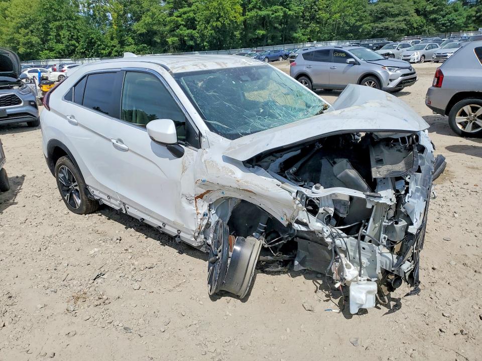 Фото 4 с аукциона – 2024 MITSUBISHI ECLIPSE CROSS с VIN JA4ATWAA7RZ061595