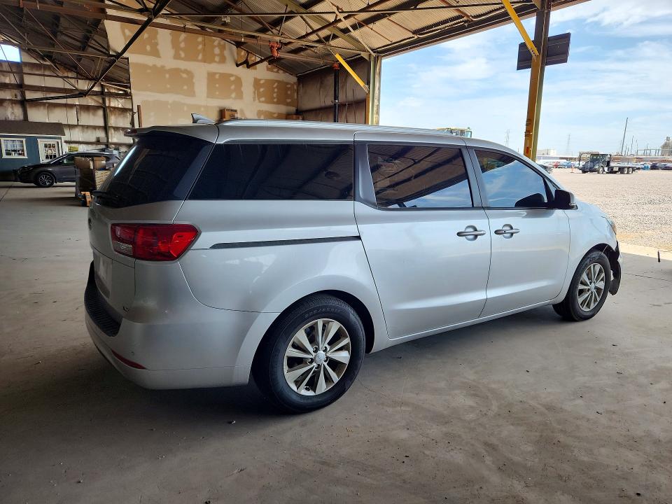 Photo 3 from auction – 2017 KIA SEDONA with VIN KNDMB5C17H6313102