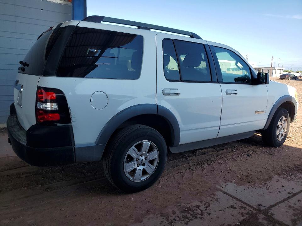 Photo 3 from auction – 2007 FORD EXPLORER with VIN 1FMEU63E97UA41682