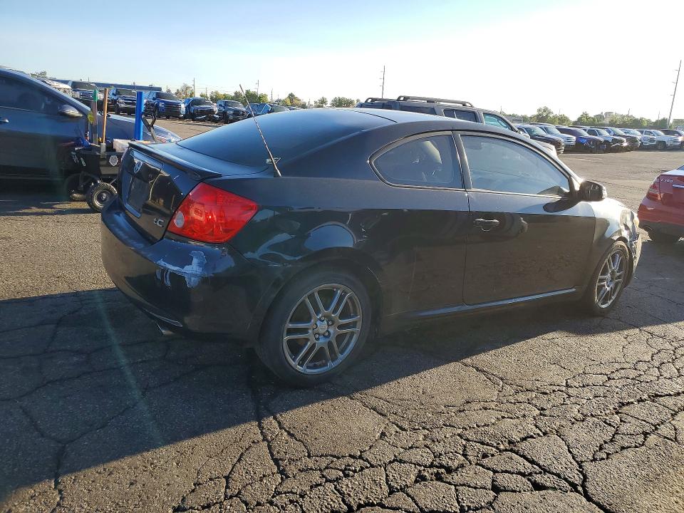 Photo 3 from auction – 2006 SCION TC with VIN JTKDE167060104275
