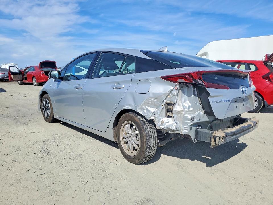 Photo 2 from auction – 2017 TOYOTA PRIUS PRIME with VIN JTDKARFPXH3010687