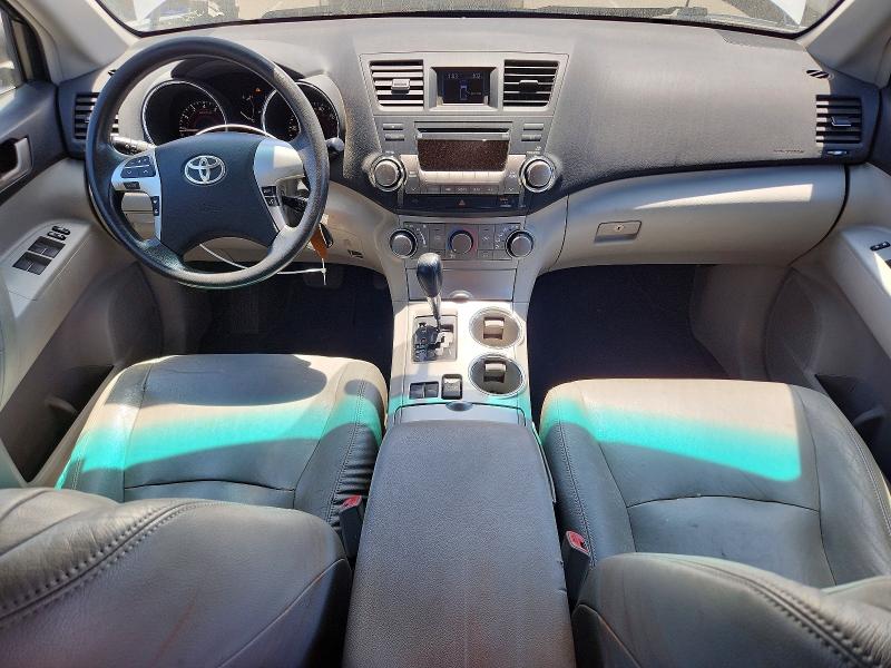 Photo 8 from auction – 2012 TOYOTA HIGHLANDER with VIN 5TDZK3EH9CS064251