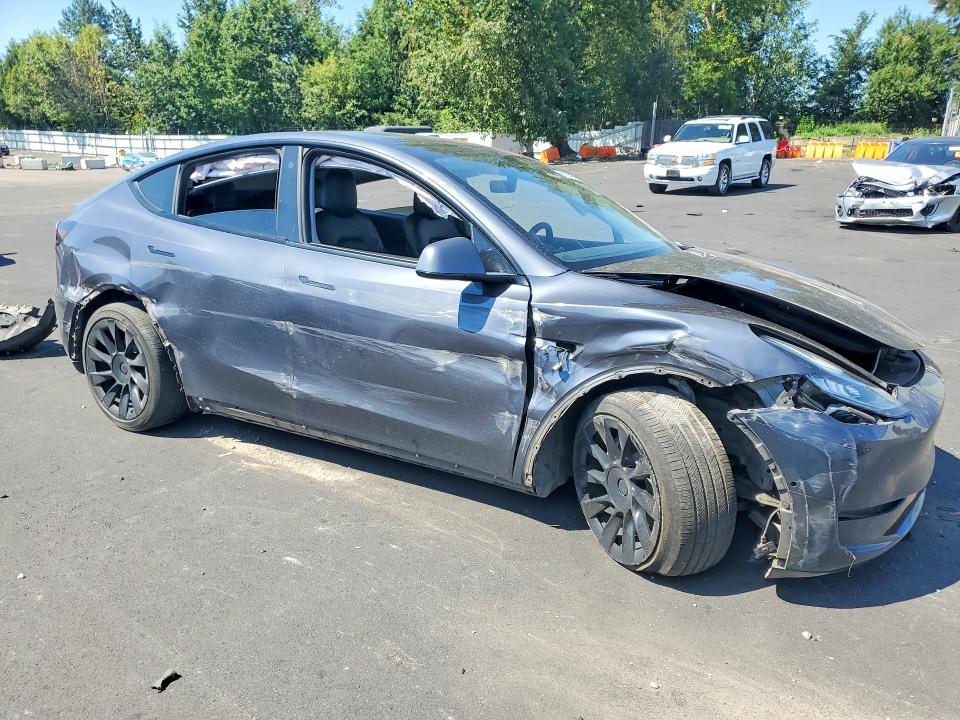 Photo 4 from auction – 2022 TESLA MODEL Y with VIN 7SAYGDEE2NF367861