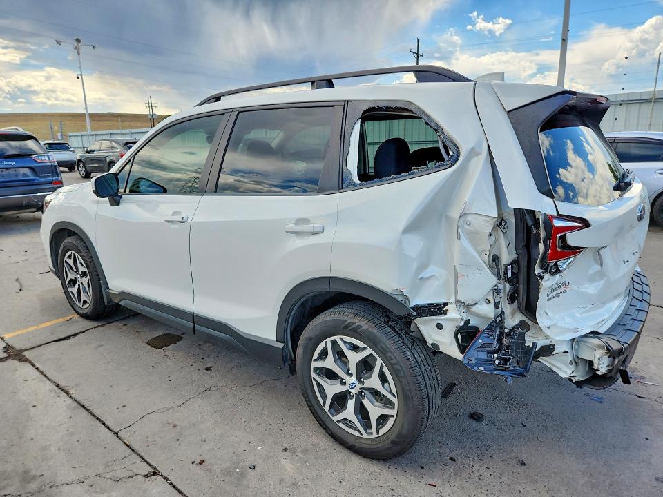 Photo 2 from auction – 2019 SUBARU FORESTER with VIN JF2SKAEC0KH409150