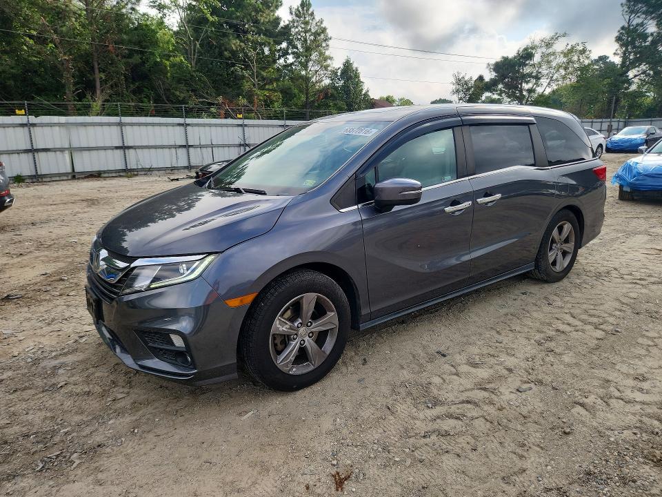 HONDA ODYSSEY 2018 with VIN 5FNRL6H78JB070853 - Photo from auction
