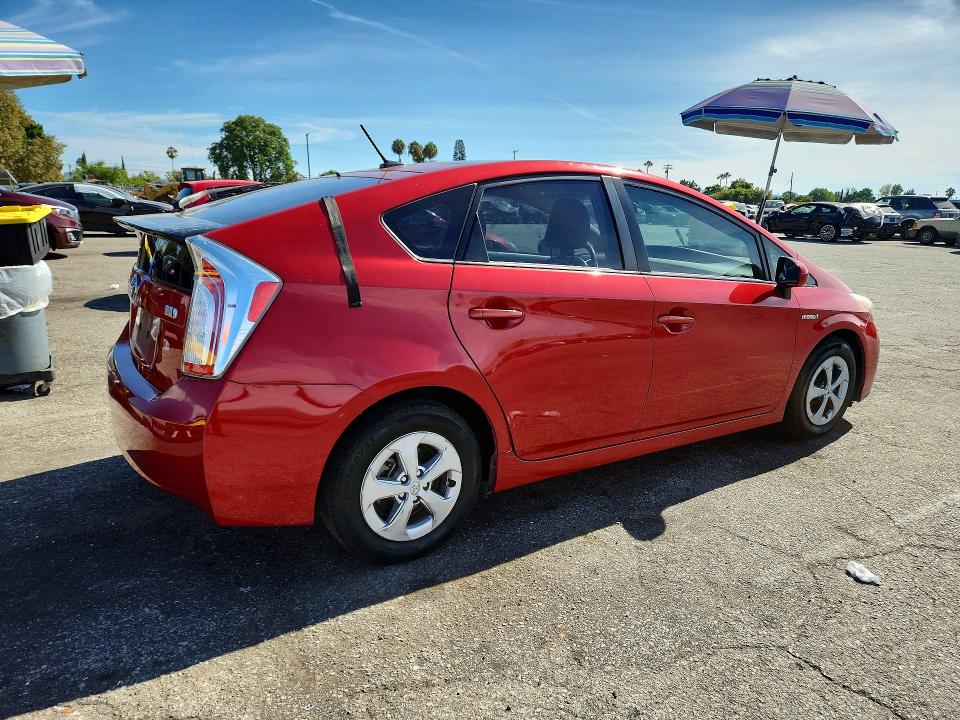 Photo 3 from auction – 2014 TOYOTA PRIUS with VIN JTDKN3DU0E1765249