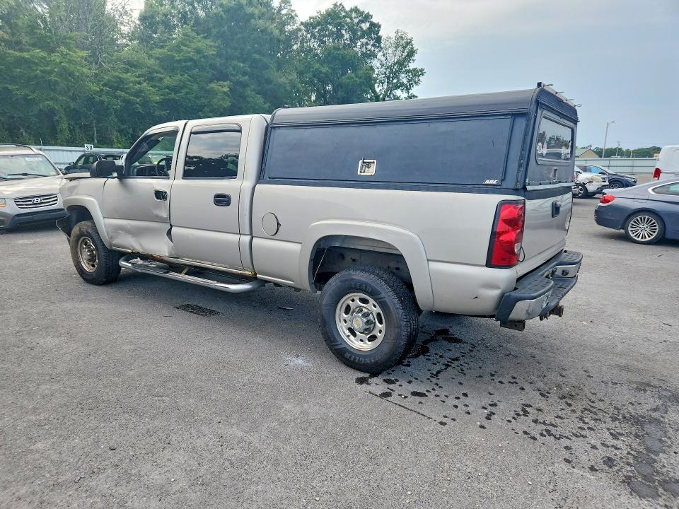 Photo 2 from auction – 2004 CHEVROLET SILVERADO with VIN 1GCHK23284F193426