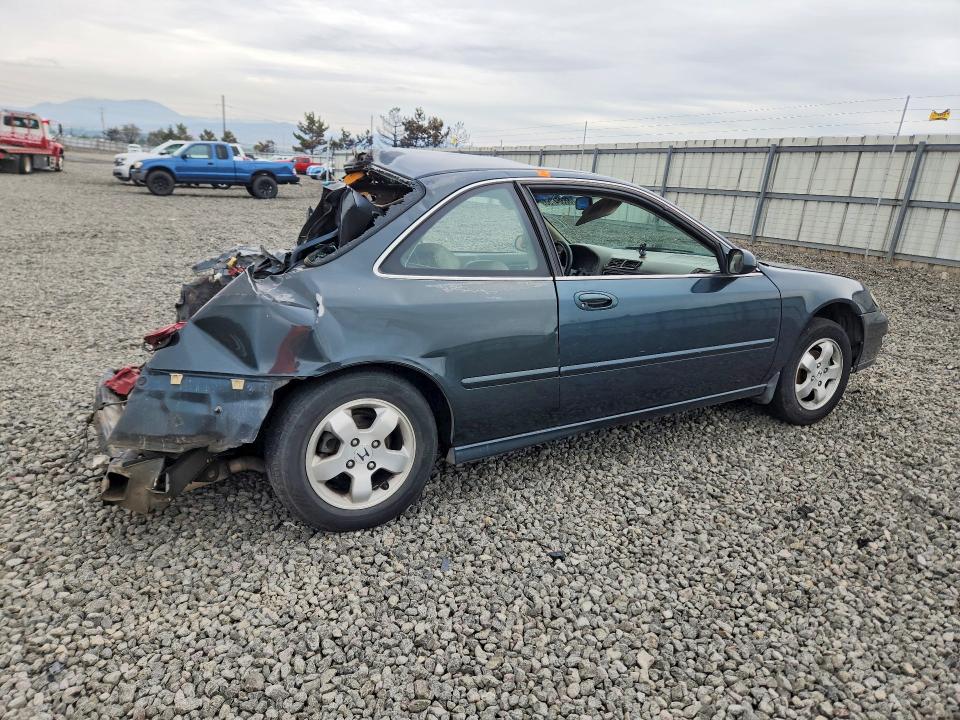 Photo 3 from auction – 1998 ACURA 2.3CL with VIN 19UYA3152WL010887